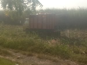 Diduga Mantan Kades Temuireng Dawarblandong Mojokerto Sudrajad (Wul) Memanfaatkan Lahan kosong dibuat pembuangan limbah Pabrik berbau menyengat