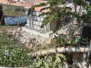 Diduga Proyek Siluman, Pembangunan Jembatan Rabat Beton di Desa Mendugo Kecamatan Glagah Lamongan Menggunakan Dana Desa (DD) Tanpa Papan Rencana Anggaran Biaya (RAB) Terkesan Asal-Asalan