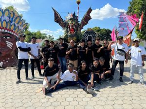 Naga terbang karya kartar ARBK meriahkan Karnaval desa cendoro