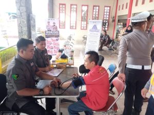 Polres Ngawi Cek Urine Sopir di Terminal Kertonegoro,Jaga Keselamatan Penumpang