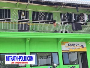 Santri Pondok Pesantren Al Mustofa Desa Sidoraharjo Kecamatan Kedamean Tewas Akibat di Pukul Bata Ringan Saat Tidur Dini Hari.Diduga Berawal Dendam