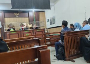 OTK larang Wartawan Liputan Sidang Terbuka SPBU di Gresik Melawan Patra Niaga di PN Gresik