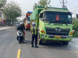 Tingkatan Kesadaran Pengendara, Satlantas Polres Gresik Lakukan Penertiban