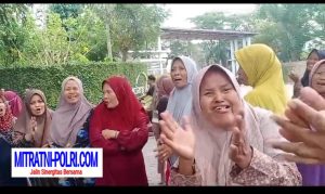 Luar Biasa Emak – Emak Hebat, Serukan Bumbung Kosong di Kampanye Yani-Alif, Risma-Gus Han di Pelemwatu Gresik