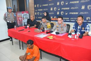 Satreskrim Polres Gresik Amankan Pelaku KDRT Tusuk Istrinya hingga Tewas di Tempat Persembunyian Jawa Tengah