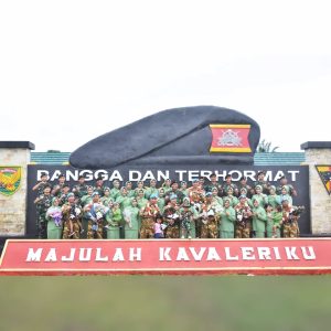 Sambut Kedatangan Satgas Kizi TNI Konga Dari Afrika, Danyonkav 5/DPC Gelar Acara Tradisi