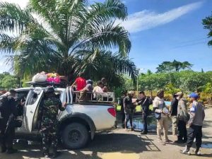 Polsek Uwapa Gelar Razia, Amankan Sajam dan Tegur Puluhan Pengendara