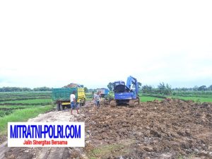Jangan Tutup Mata ! Tutup Urukan di Desa Domas Kecamatan Menganti Jika tak Mengantongi Ijin.