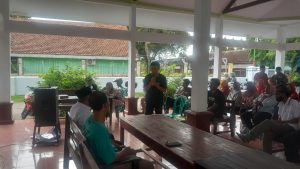 Protes Warga Rejoagung Kecamatan Ploso Jombang, Kelukan Bau Menyengat dan Suara Berisik