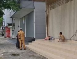 Ibu di Tulungagung Ikat Anaknya di Pintu Toko, Pemkab Turun Tangan