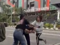 Vira! Remaja Perempuan Terlibat Jambak-jambakan di Balkot Surabaya