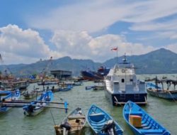 Angin Kencang dan Gelombang Tinggi, Ratusan Nelayan di Tulungagung Tak Melaut