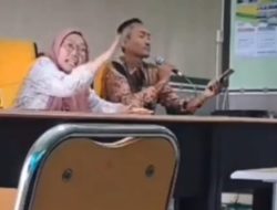 Viral ! Guru Gebrak Meja Saat Puluhan Siswa MAN Lamongan Protes Tak Bisa Ikut SNBP