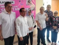 Menko Pratikno Pantau Program Cek Kesehatan Gratis di Puskesmas