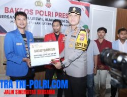 Polres Lamongan Gandeng Mahasiswa Gelar BAKSOS Bagikan Ratusan Paket Sembako