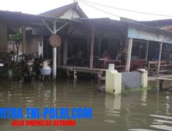 Banjir Sudah 7 Hari Belum Surut, Kemana Pemkab Sidoarjo?