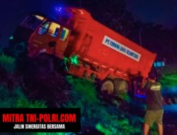 Jadi Korban Lempar Batu Truk Nyungsep di Tanggul Brantas Jombang, Sopir Luka-Luka