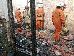Kebakaran Hanguskan Dua Rumah di Jalan Sidotopo Jaya, Semampir Surabaya