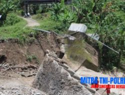 Jembatan Antar Desa di Bojonegoro Putus, 250 KK Terdampak Banjir Bandang