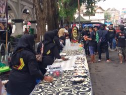 PASSER JATIM WONG BODHO BERBAGI TAKJIL DI ALUN ALUN GRESIK