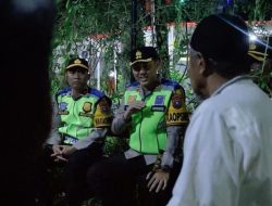 Kapolres Lamongan Pimpin Patroli Sahur, Pastikan Keamanan Warga di Bulan Ramadhan