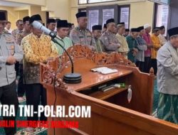 Sholat Gaib dan Doa Bersama Polres Mojokerto untuk 3 Polisi Lampung yang Gugur