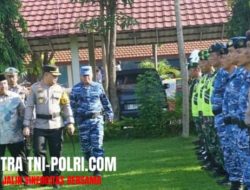 Petugas Gabungan Amankan Arus Mudik di Jombang