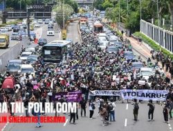 Diduga 25 Orang Demonstran di Tangkap di Grahadi Saat Demo Tolak UU TNI