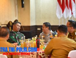 AKBP Rovan Richard Kapolres Gresik Hadiri Halal Bihalal Forkopimda, Pererat Sinergitas Antar Instansi di Gresik