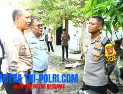 Kapolres Gresik Sampaikan Duka Mendalam untuk Korban Kecelakaan Maut di Jalan Raya Duduksampeyan