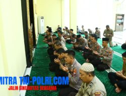 Polres Gresik Gelar Binrohtal Pupuk Keimanan Personel dalam Menjalankan Tugas