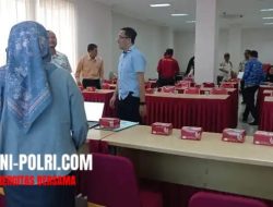 Bupati Brebes tak Hadir Di Audensi , Aliansi Masyarakat Peduli Kesehatan Memilih walk Out .