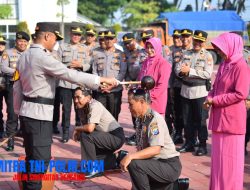 Dua Anggota Polres Gresik Diganjar Kenaikan Pangkat Sebagai Bentuk Pengabdian Terbaik