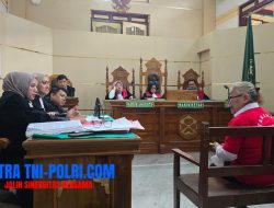 Sidang Dugaan Dosen Bunuh Suami, Terdakwa Ngotot Rusman Situngkir Korban Lakalantas
