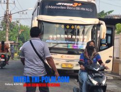 Suwito Kepala Sekolah UPT SDN 220 Gadingwatu Membisu, Wali Murid Geram Cari Keuntungan Banyak Tour ke Malang