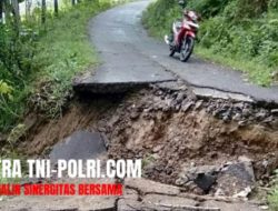 Tanah Gerak, Jalan Antarkecamatan di Trenggalek Putus