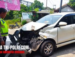 Pengemudi Xenia Ugal-ugalan Tabrak Portal Tol dan Motor, Ada Miras dalam Mobil.