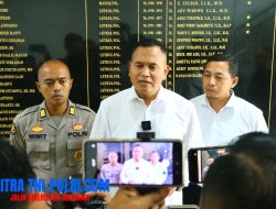 Polres Gresik Serahkan Kades dan Nelayan di Pulau Bawean Direhabilitasi di BNNK
