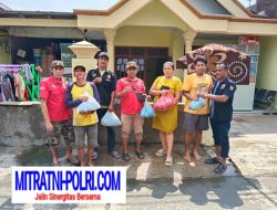 Peduli Ormas Madas: DPAC Kecamatan Benjeng Bantu Korban Banjir dengan Berbagi Nasi Bungkus