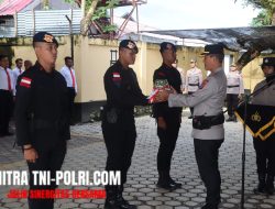 Polda Papua Tengah Gelar Tradisi Pengambilan dan Penyerahan Air Suci Pataka Sambut Hari Bhayangkara ke-79