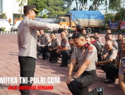 59 Anggota Naik Pangkat, Kapolres Gresik Pimpin Upacara Korp Raport Kenaikan Pangkat di Mapolres Gresik.