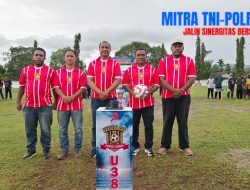KAPOLDA PAPUA TENGAH RESMI MEMBUKA TURNAMEN SEPAK BOLA U-38+ TAHUN 2025