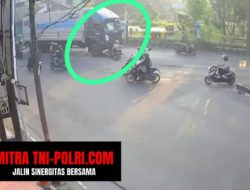 Miris ! Kakek-Cucu Terlindas Truk Ekspedisi saat Berangkat Sekolah