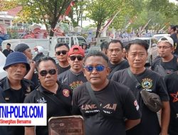 Meski Sudah ada Kesepakatan Tidak Ada Demo, Lindu Aji dan Garda Prabowo Donasi 300 Dus Air Mineral