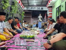 Warga Dukuh Kupang Gang Lebar,Surabaya Gelar Tasyakuran dan Pembagian Hadiah, Meriahkan HUT RI Ke – 80.