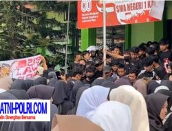Dunia Pendidikan Digemparkan Oleh Aksi Demonstrasi Pelajar SMA N 1 Kampak Trenggalek Tuntut Transparansi Penggunaan Anggaran