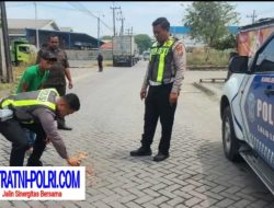 Pemotor Asal Kediri Tewas Terlindas Truk di Waru Sidoarjo