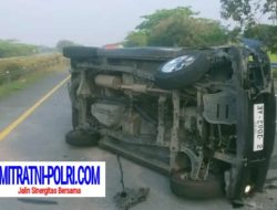 Sopir Ngantuk, Avanza Tabrak Truk Elpiji di Tol Jombang-Mojokerto