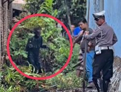 Sebelum Tertangkap Polsek Sukomanunggal, Dua Pencuri HP Sembunyi di Lumpur Selokan Selama 3 Jam .
