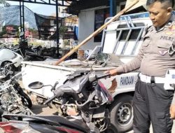 Hendak Antar Orderan Sate Ayam, Ojol Tewas Tabrak Kontainer Mogok di Pandaan